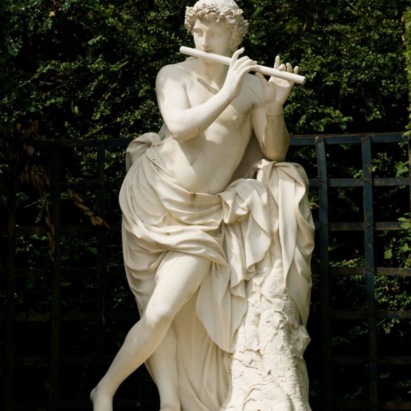 Musique pour enterrement Musique pour enterrement, sculpture de flûtiste